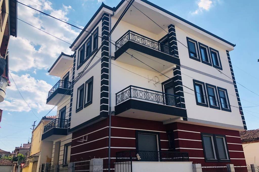 Moho Residences Korce Bagian luar foto